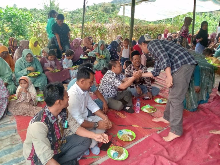 Hadiri Pesta Sunatan, Azhar Distop Warga GKPI