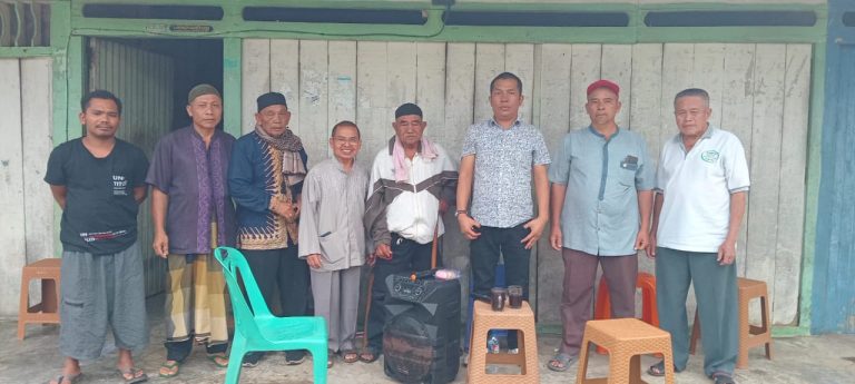 Bertahun Dikeluhkan , Raja Ardin Ujung DKK Perbaiki Jalan Namanterrep