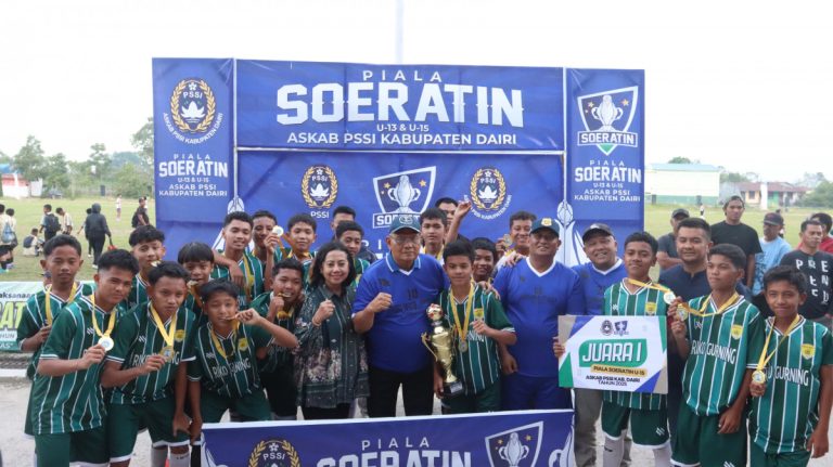 Bupati Dairi Tutup Turnamen Piala Soeratin Cup U-13 dan U-15