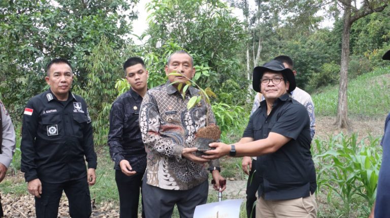 Kunker ke 5 Desa di Tanah Pinem, Momen Dialog Bupati Bersama Masyarakat
