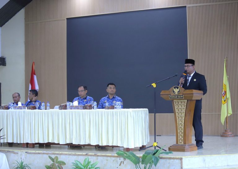 Wakil Bupati Lantik 40 Pejabat di Lingkungan Pemkab Dairi