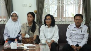 Sri Rahel Sitohang dan Nona Trihayidah Lolos ke Parlemen Remaja