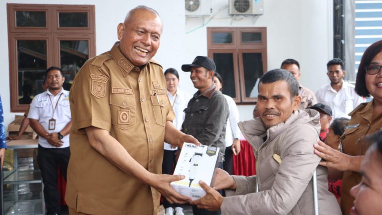 Pemkab Dairi Kembali Salurkan Bantuan Atensi