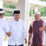 Bupati Dairi Serahkan Hewan Kurban ke Masjid Al-Ikhlas Alur Subur