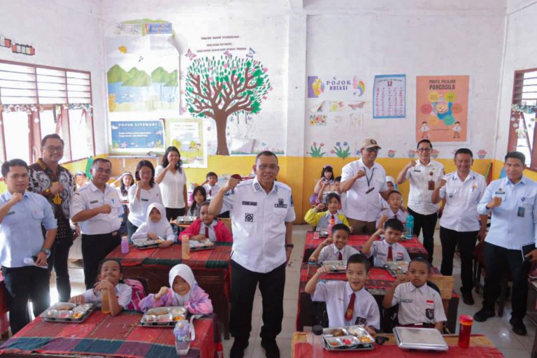 Launching SPPG Pengusaha Pejuang SM.Raja Bawah