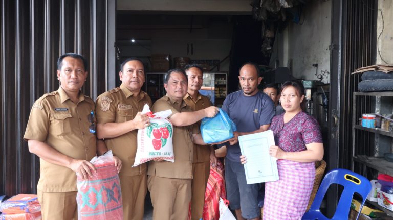 Pemkab Dairi Salurkan Bantuan untuk Korban Kebakaran Jalan Tapanuli