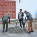 Yayasan Permata Duma Kasih Perbaiki Plat Beton Amblas Secara Swadaya